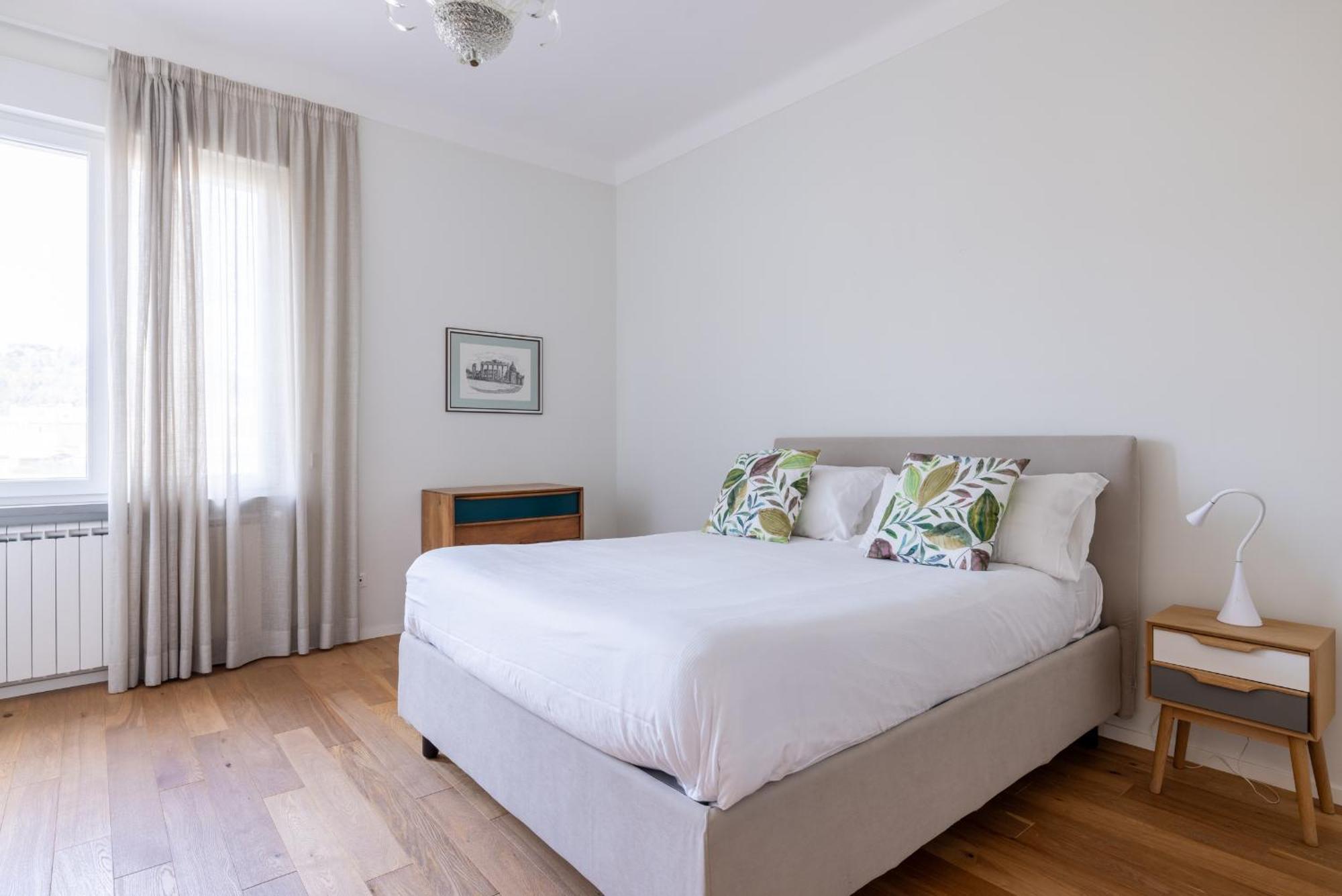 Apartment Floor With Rooftop Terrace Near St. Peter *